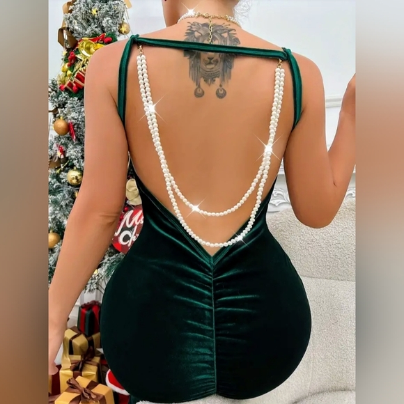 Pretty elegant dress👗😍🤩 - Picture 3 of 6